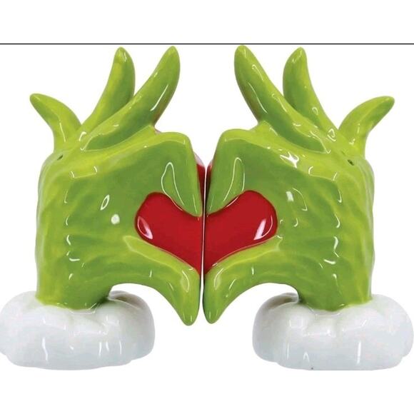 Department 56 Other - The Grinch Heart Hands Salt & Pepper Shaker Set Department 56 Enesco NEW IN BOX